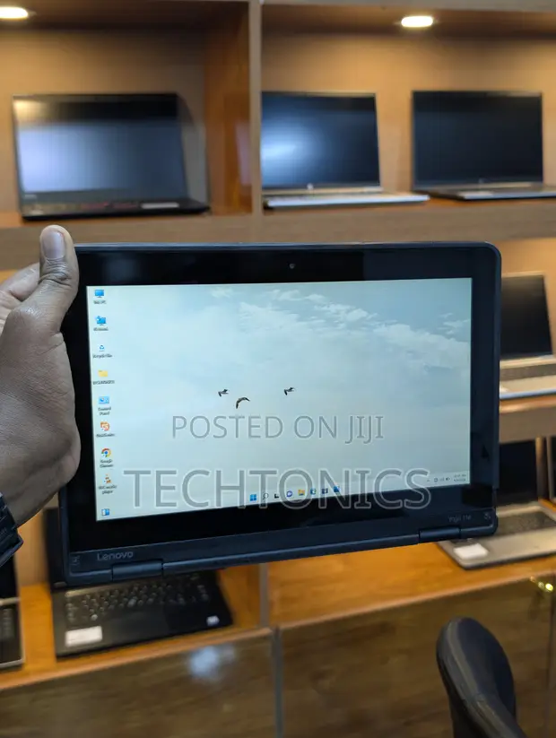 Lenovo Yoga 11e 8GB RAM Intel Celeron 128GB SSD - 1