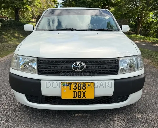 Toyota Probox 2006 White - 1