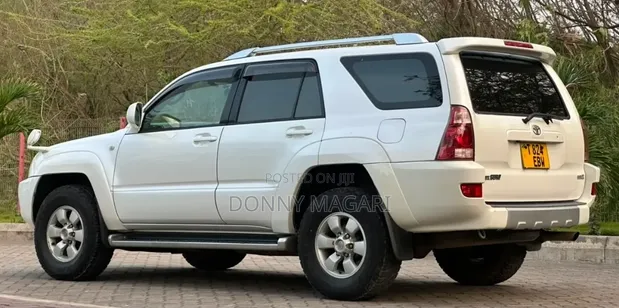 Toyota Hilux Surf 2004 White - 1