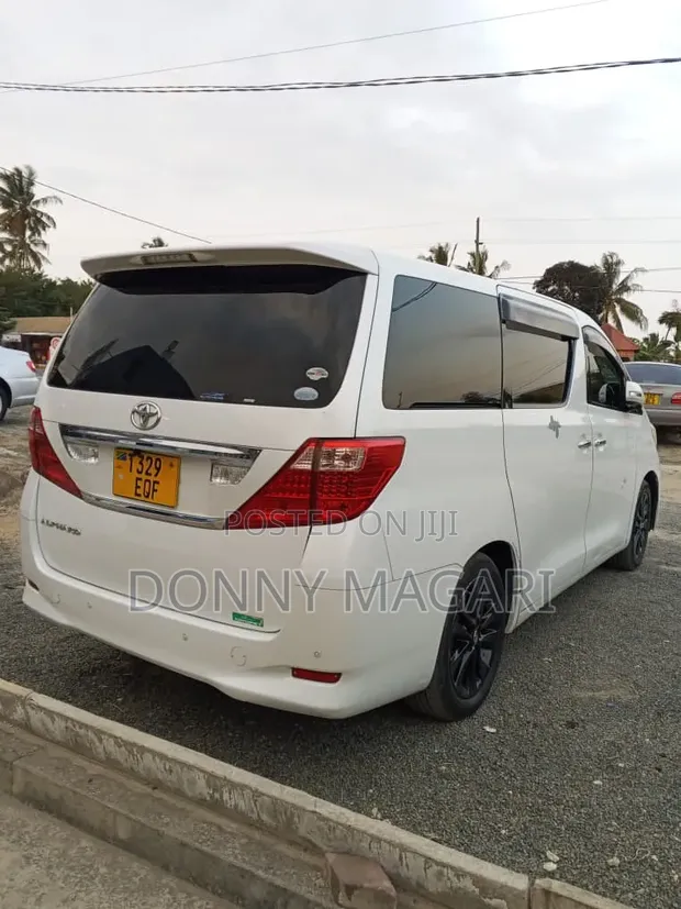 Toyota Alphard 2008 White - 1