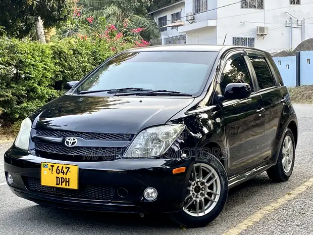 Toyota IST 2003 Black - 1