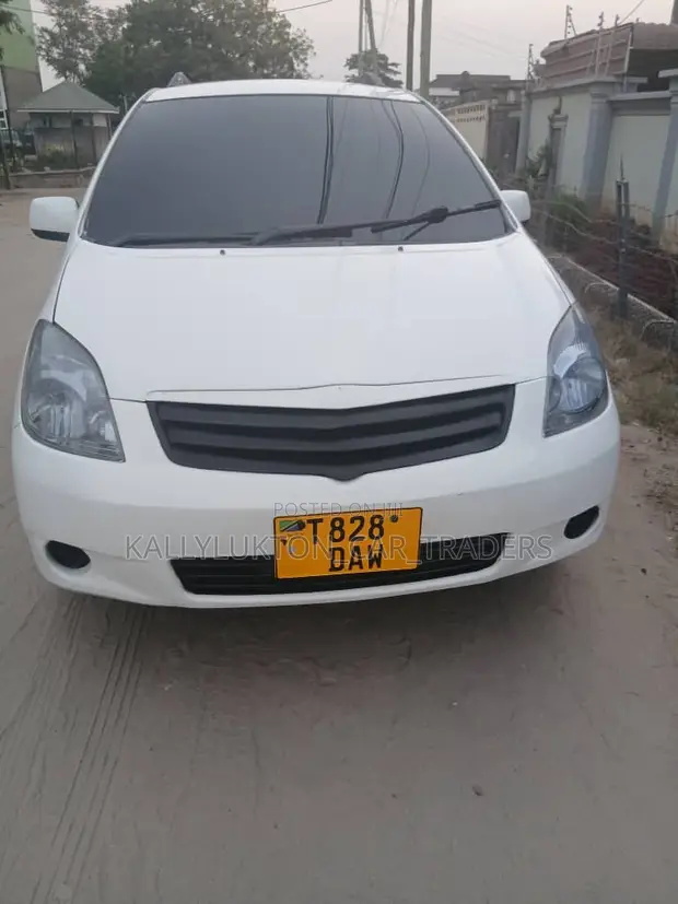 Toyota Wish 2006 - Nyeupe - 1