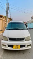 Toyota Noah 2001 White - 3