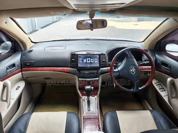 Toyota Premio G 2005 Silver - 1