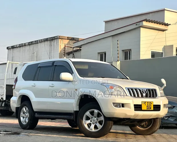 Toyota Land Cruiser Prado 2005 White - 1