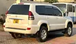 Toyota Land Cruiser Prado 2005 White - 2