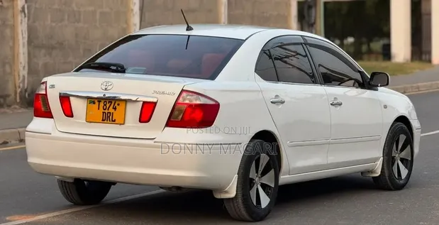 Toyota Premio 2004 Pearl White - 1