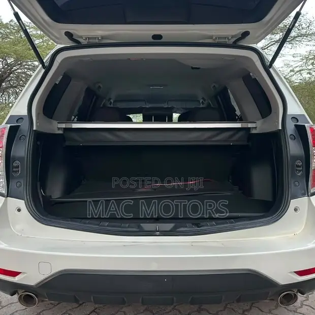 Subaru Forester 2012 Pearl - 1