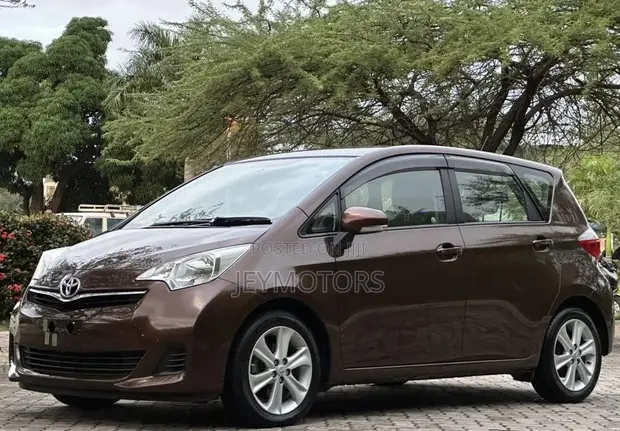 Toyota Ractis 2011 - Dark Brown Mica Metallic - 1