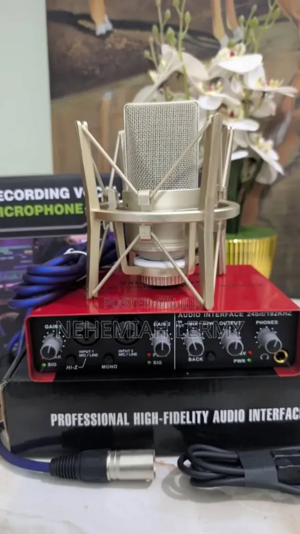 Brand New Soundcard 2-Way with Condenser Microphone - 1