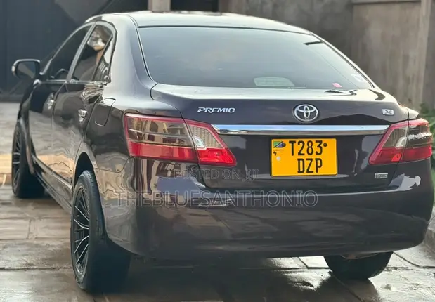 Toyota Premio 2011 Maroon - 1