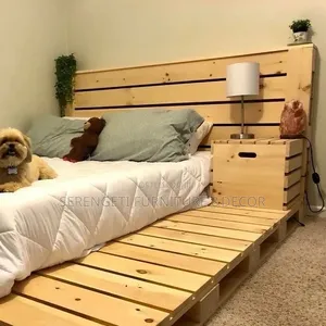 Modern Wooden Pallet Platform Bed with Integrated Side Table