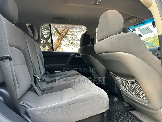 Toyota Land Cruiser 5.7 V8 2014 Gray - 1