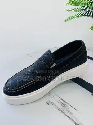 La Brand Men's Black and Blue Casual Shoes
