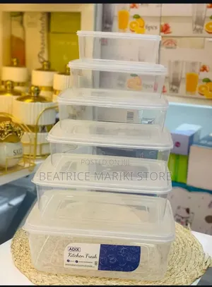 Brand New Square Plastic Food Storage Container Set