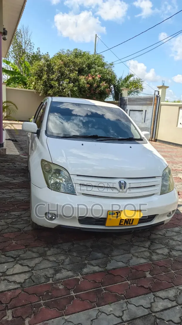 Toyota IST 2006 - 1