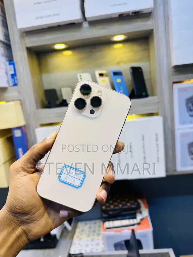 Apple iPhone 16 Pro Max 256GB Gold - 1
