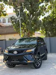 Toyota Fortuner 2018 Black - 4