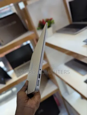 Apple MacBook Air 2013 13" Intel Core i5, 4GB RAM, 128GB SSD