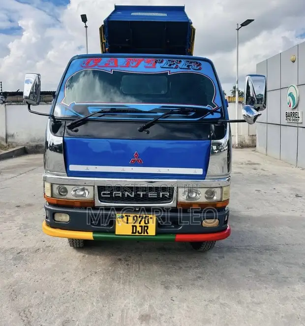 Mitsubishi Canter Tipper Truck - 1