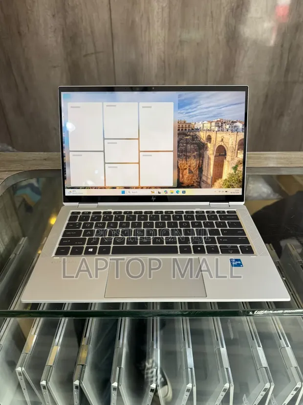 Laptop HP EliteBook x360 1030 G8 - Core i5, 16GB RAM, 256GB SSD - 1