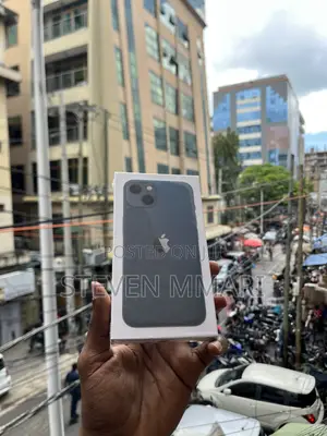 New Apple iPhone 13 128GB White