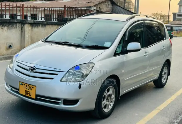Toyota Corolla Spacio 1.5 X 2005 Silver - 1