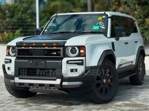 Toyota Land Cruiser Prado 2026 ZX Off-White