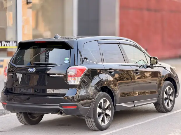 Subaru Forester 2016 Black - 1