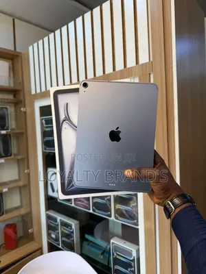 New Apple iPad Air 13" (2024) 256GB