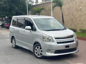 Toyota Noah 2008 Silver Unregistered