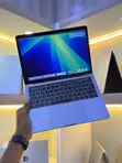 Apple MacBook Pro 13" 2017 - Core i5, 8GB RAM, 256GB SSD - 2