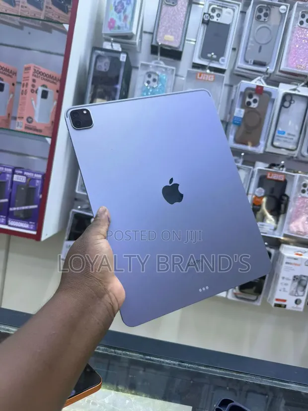 New Apple iPad Pro 12.9-inch (2022) 128GB - 1