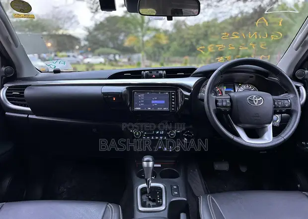 Toyota Hilux 2.4 Diesel Double Cabin 2020 Bluu - 1
