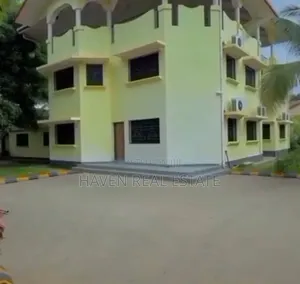 5 Bedroom House for Sale in Upanga East