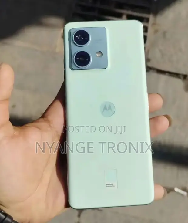Motorola Edge 40 Neo 256GB Green (Refurbished) - 1