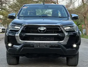 Toyota Hilux 2023 Double Cabin