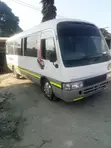 Toyota Coaster 2004 Nyeupe - 5