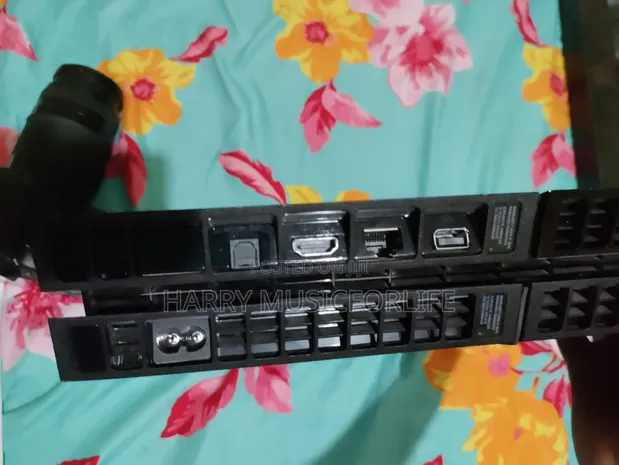 Playstation 4 Fat - 1