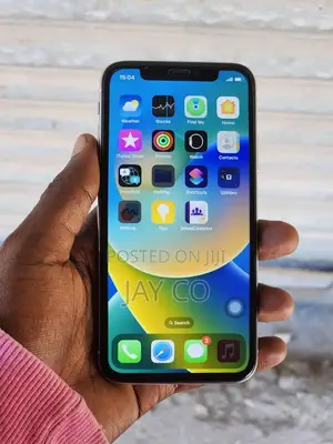 Apple iPhone X 64GB White