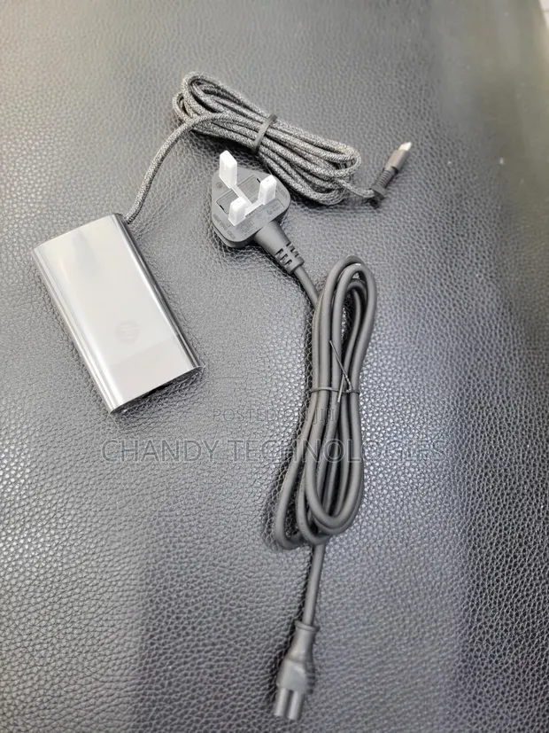 HP 65W USB-C Slim AC Adapter - 1