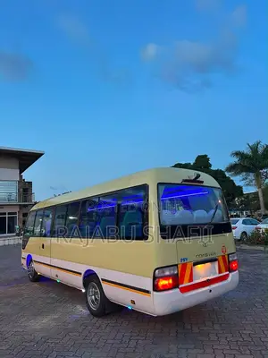 Toyota Coaster 2005 - 29 Seater Bus
