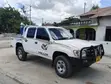 Toyota Hilux 2000 White - 3