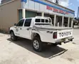 Toyota Hilux 2000 White - 4