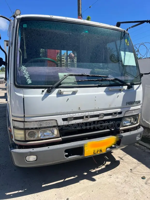 Fuso Fighter Crane Truck - 1998 - 1