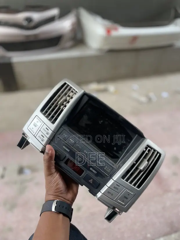 Toyota Harrier AC Controller (Used) - 1