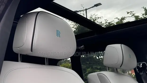 Rolls-Royce Cullinan Base 2019 Silver - 1