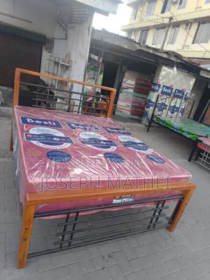 Skyline Furniture King Size Bed Frame & Mattress