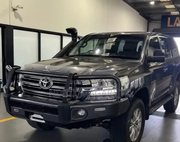 2019 Toyota Land Cruiser VX.R 4.5L Diesel - 1