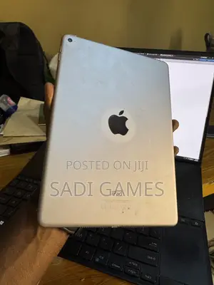 Apple iPad Air 2 16GB Black (Used)